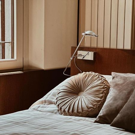 Casa Cavour Lecco - Downtown Design Penthouse Apartamento Exterior foto