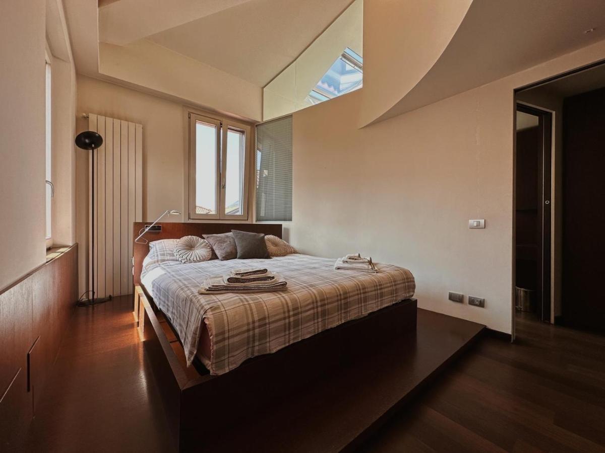 Casa Cavour Lecco - Downtown Design Penthouse Apartamento Exterior foto